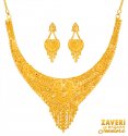 22 Karat Gold Necklace Earring Set - Click here to buy online - 5,192 only..