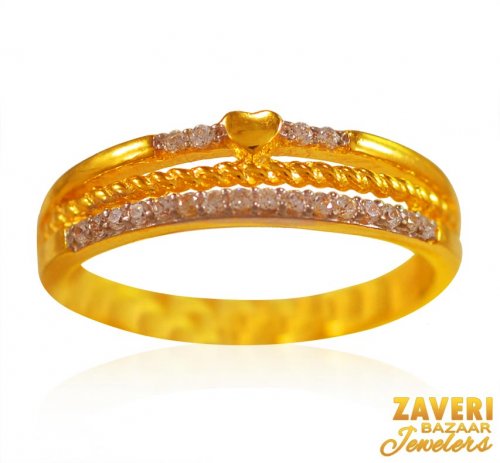 22K Gold CZ Ladies Ring 
