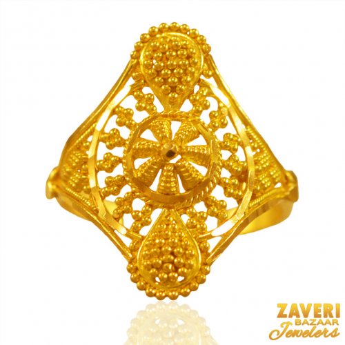 22K Gold Ladies Ring  