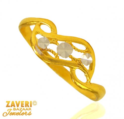 22 Kt Gold Two Tone Ring 