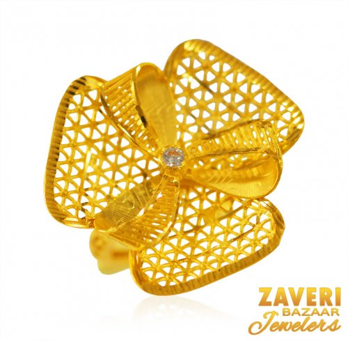 22K Gold Ladies Ring  