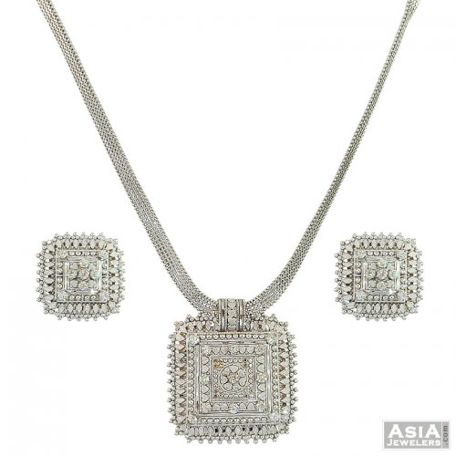 22K WG Traditional Necklace Set 