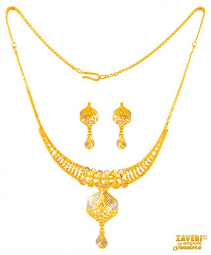 22 kt two tone Necklace Set 