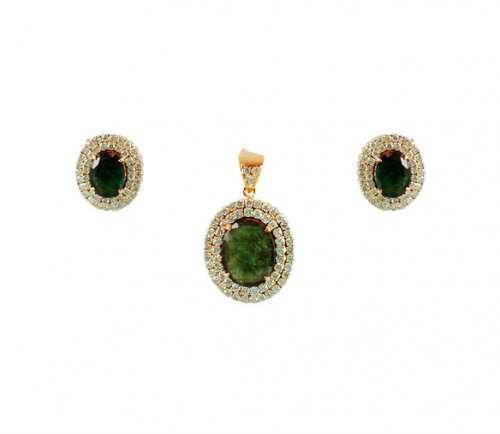 18k Emerald and Diamond Pendant Set 