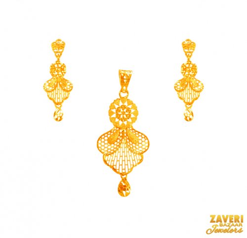 22Kt Gold Fancy Pendant Set 