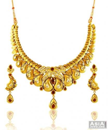 Gold Antique 22K Necklace Set 