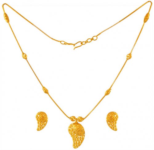 22kt Gold Necklace and Earrings Set 