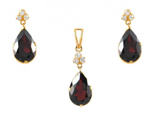 18K Fancy Pendant Set 