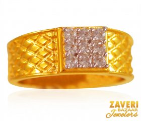 22K Gold Mens Fancy Signity Ring